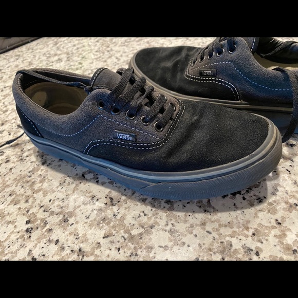 Vans - Picture 6 of 8